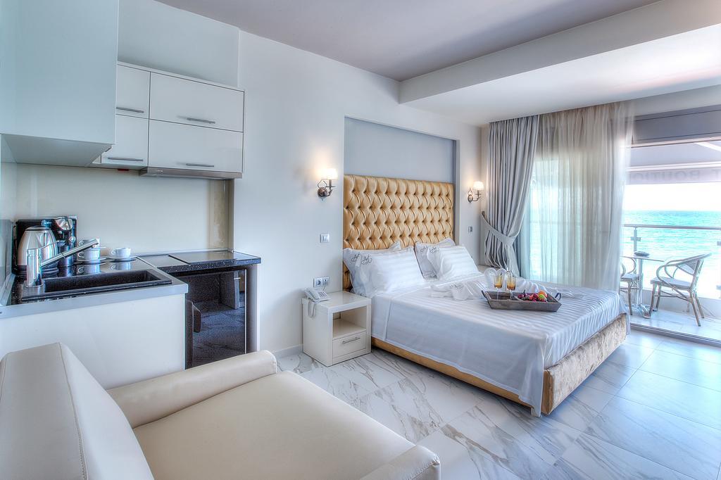 Art Boutique Suites Pefkochori Ngoại thất bức ảnh